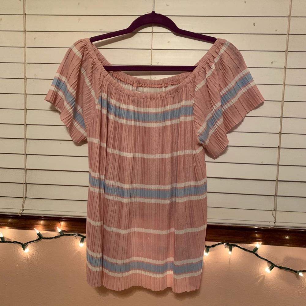 frilly off the shoulder shirt!!